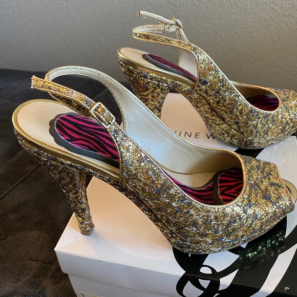 Holiday Kicks - Picture 5 of 7